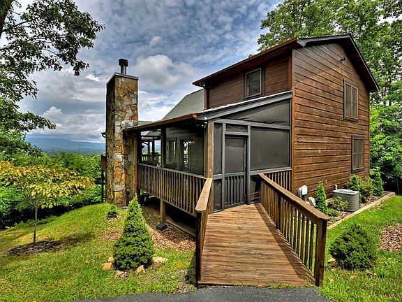 2nd image of 572 Sunrock Mountain Trce