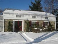 3rd image of 302 Parkway Dr