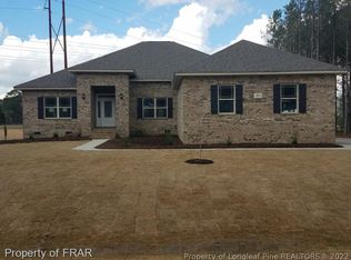 201 Lakeshore Dr, Benson, NC 27504