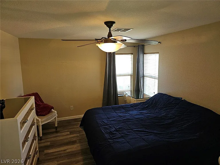 5064 Whistling Acres Ave — Photo 15