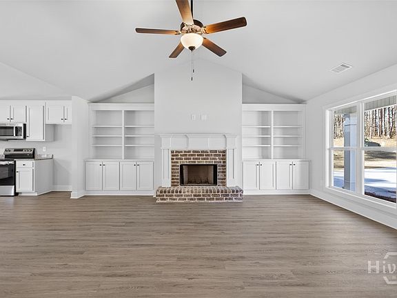 4th image of 252 Mockingbird Lane #28