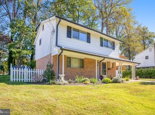 5609 Rolling Rd, Springfield, VA 22151