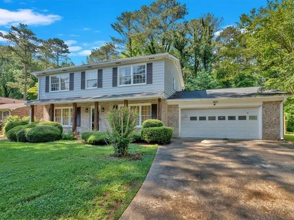1354 Drayton Woods Dr, Tucker, GA 30084