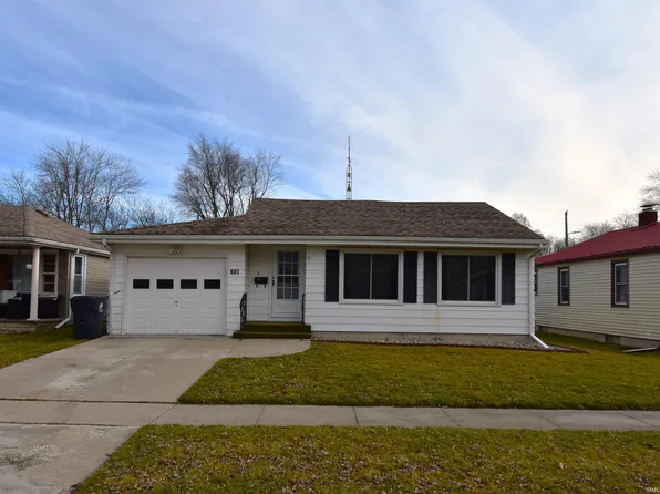 719 S Burson St, Winamac, IN 46996