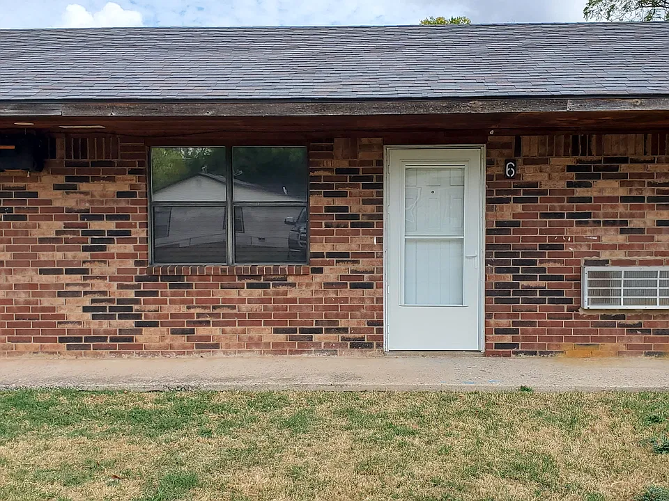 716 SW I Ave #6