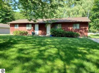 1332 Ridge Rd, Mount Pleasant, MI 48858