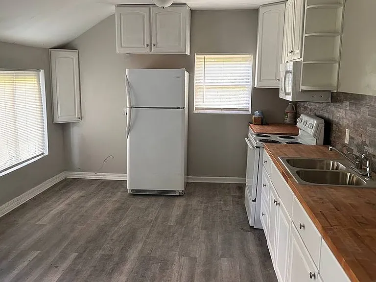 8825 Meeker Rd — Photo 19
