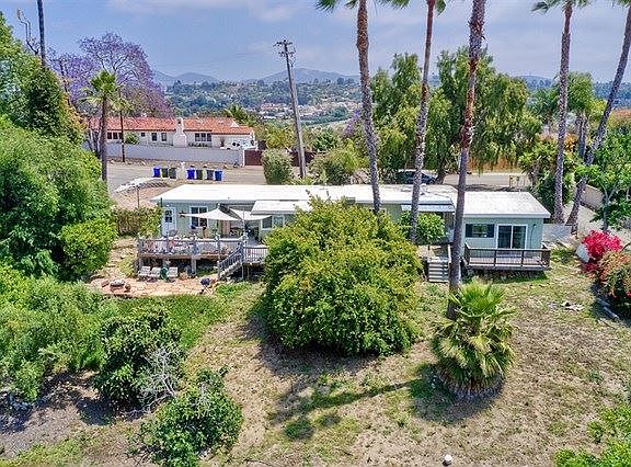 2nd image of 721 Plumosa Ave