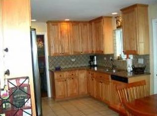 1216 Country Ln, Northbrook, IL 60062