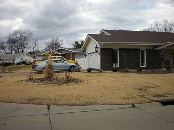 2nd image of 642 Coachway Ln