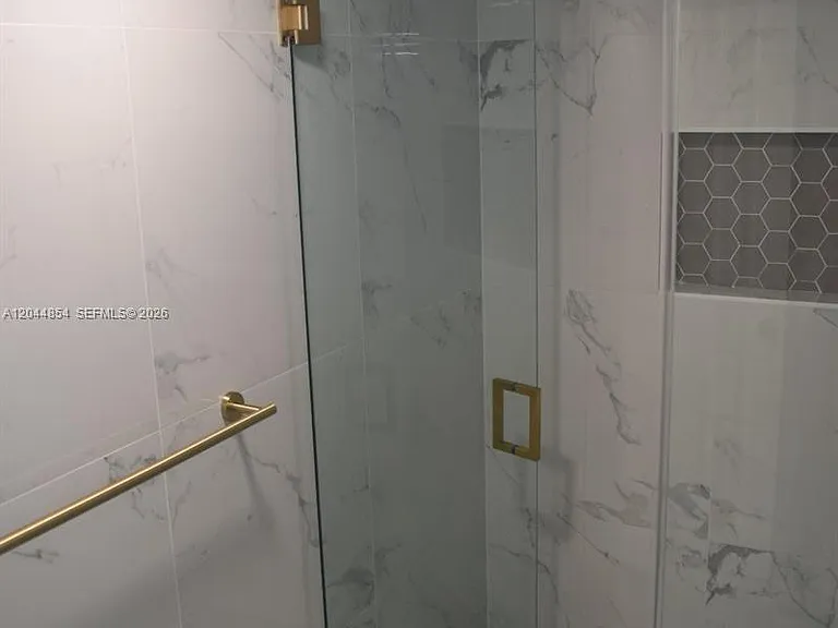 666 W 81st St #311 — Photo 4