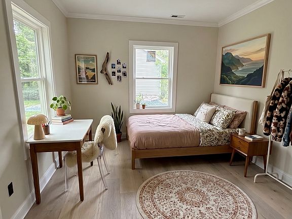 5th image of 301 Pleasant Dr