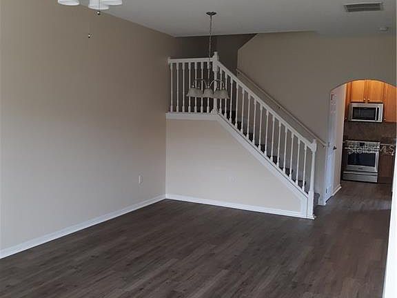 5th image of 13163 Center Square Dr