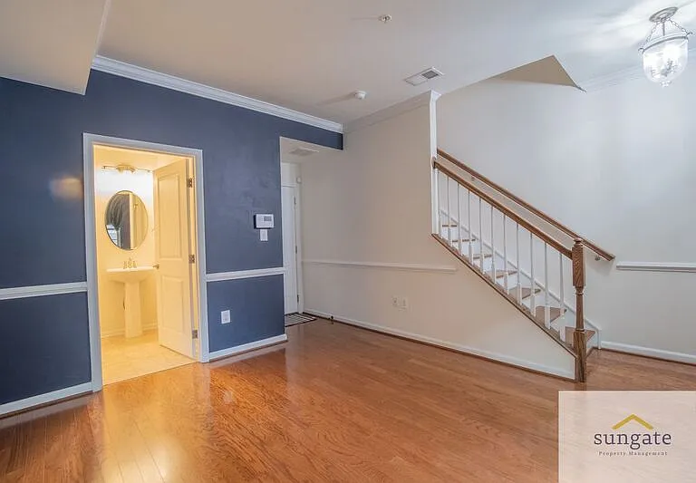 1724 Lantern Mews — Photo 5