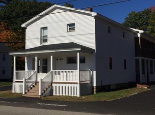28 Railroad Ave APT A, Springvale, ME 04083