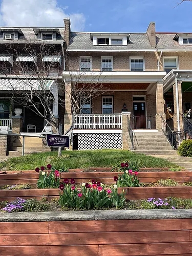 1313 Quincy St NW Photo 1