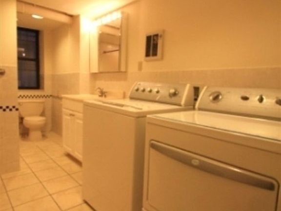 3rd image of 601 W 151st St APT 4