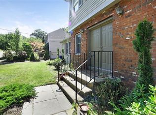 355 Stevenson Rd, New Haven, CT 06515