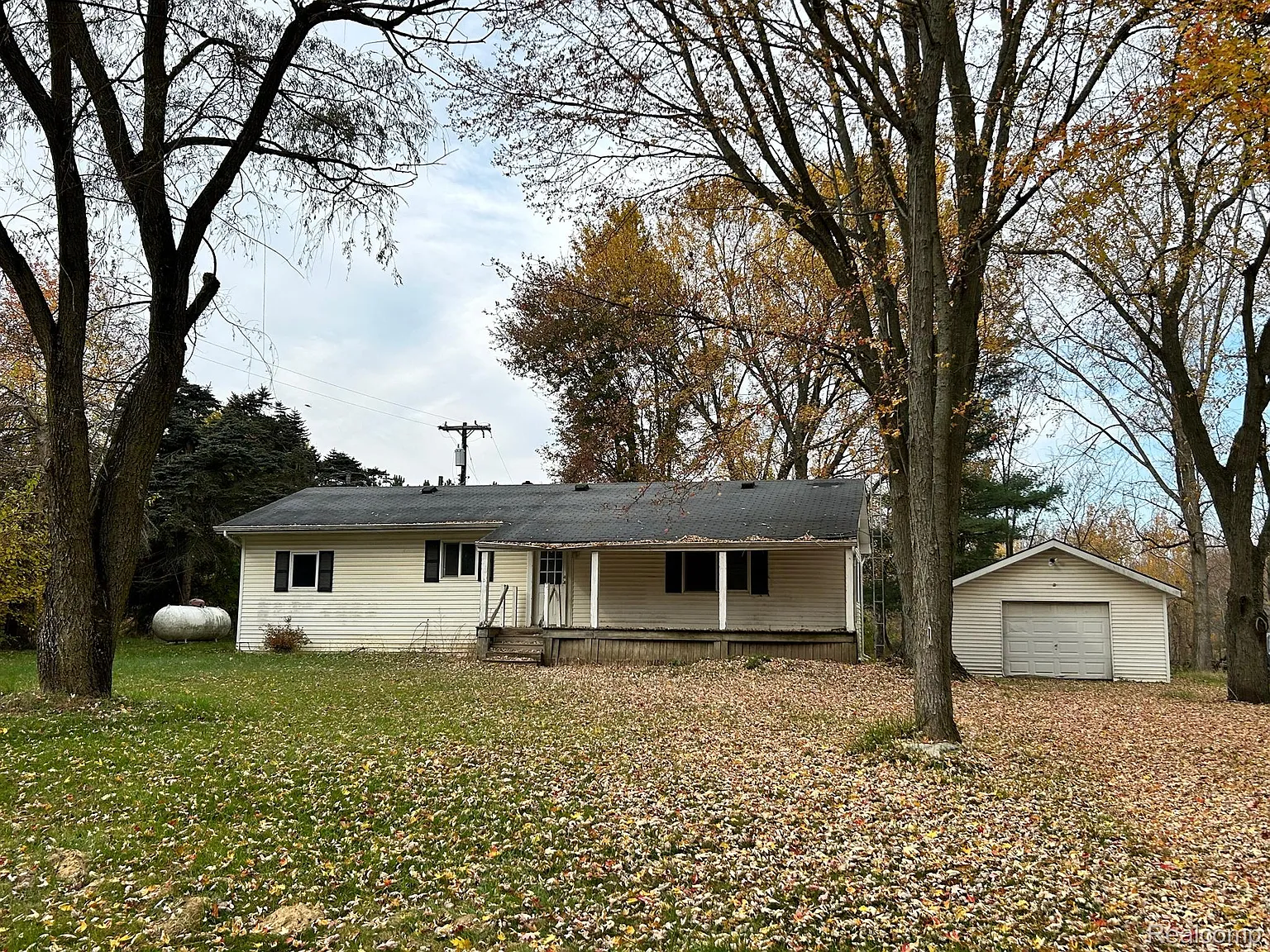 4115 Jones Rd photo 1