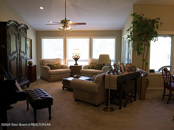 5th image of 297 Vista East Dr