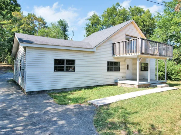 8633 Hilltop Dr, Ooltewah, TN 37363