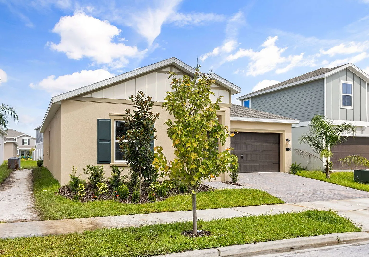 3 bed, 2.0 bath, 1555 sqft, $2,500 — Photo 3