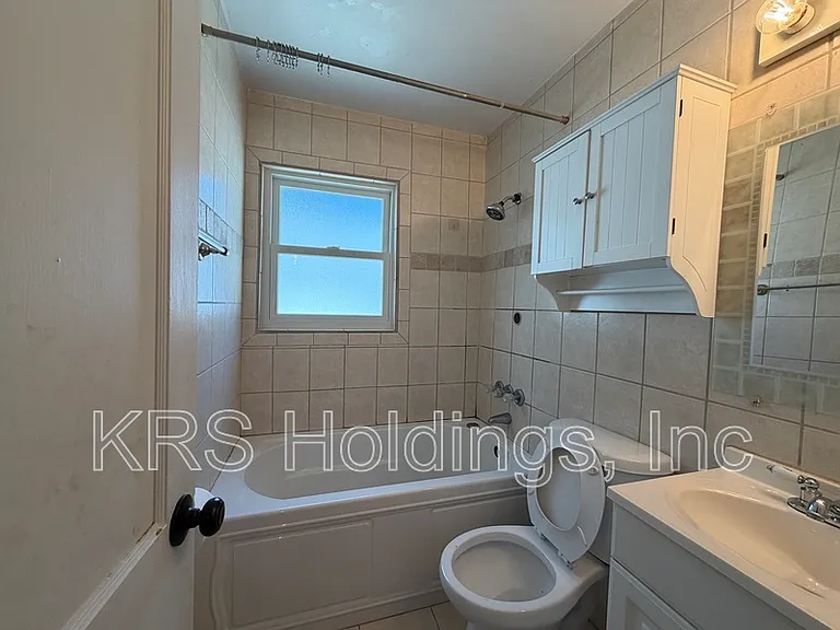 408 Stockton Rd — Photo 6
