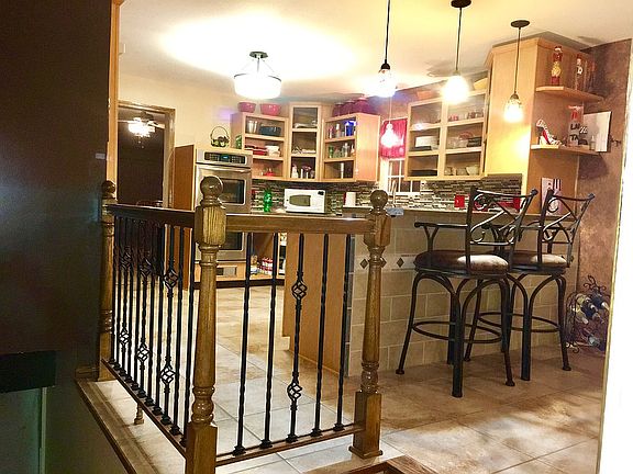 5th image of 3200 Country Place Ln