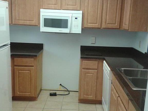 3rd image of 4068 E Maryland Pl