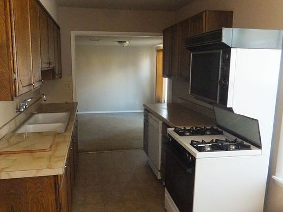 2nd image of 3124 NW Ferris Ave