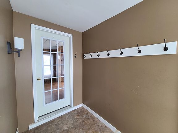2nd image of 215 Home St