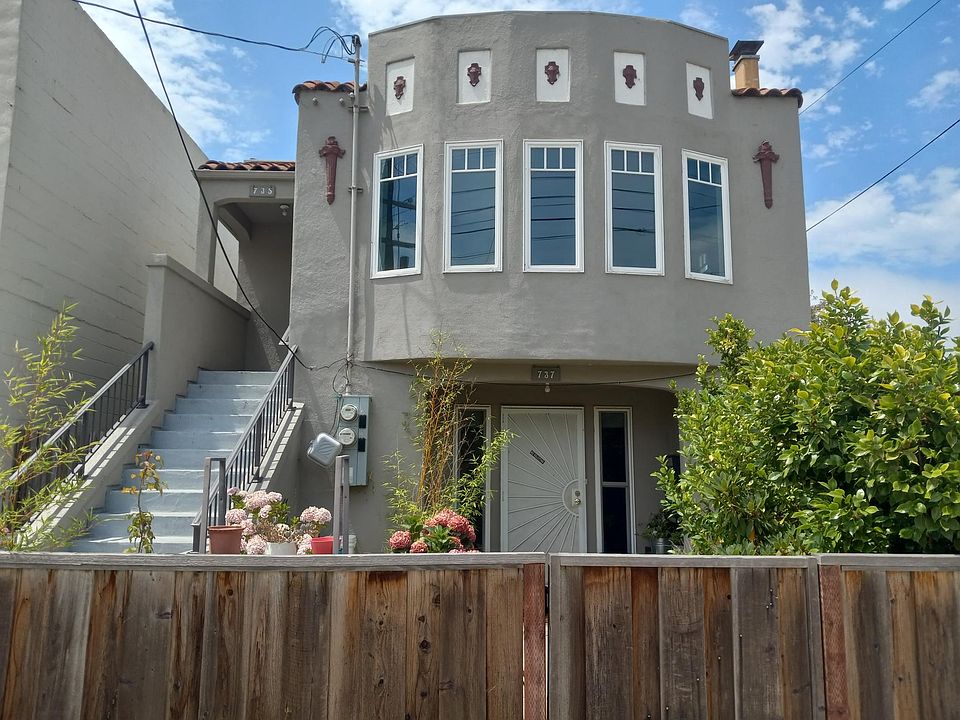Front of duplex