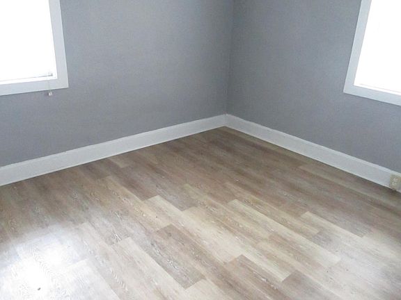 4th image of 718-720 Poplar Ave