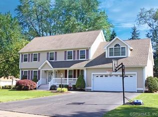 23 Larkspur Dr, Trumbull, CT 06611