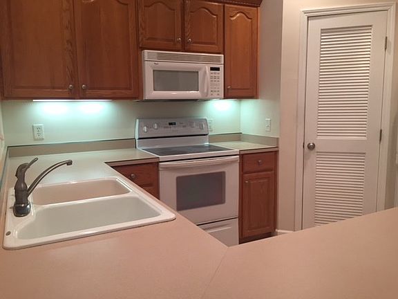 2nd image of 170 Cypress Run Dr