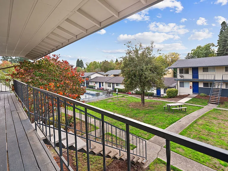 Cedar Mill Apartments — Photo 19