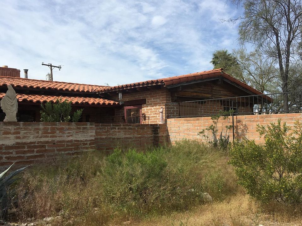 2nd image of 4181 N Saranac Dr