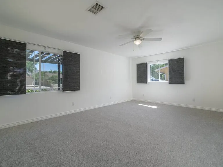121 W Orchid Ln — Photo 21