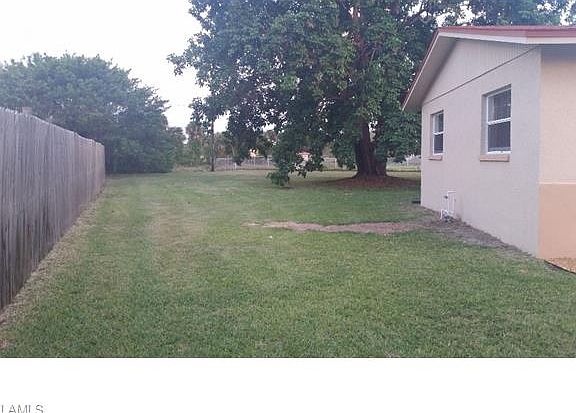 3rd image of 211 Fireside Ct