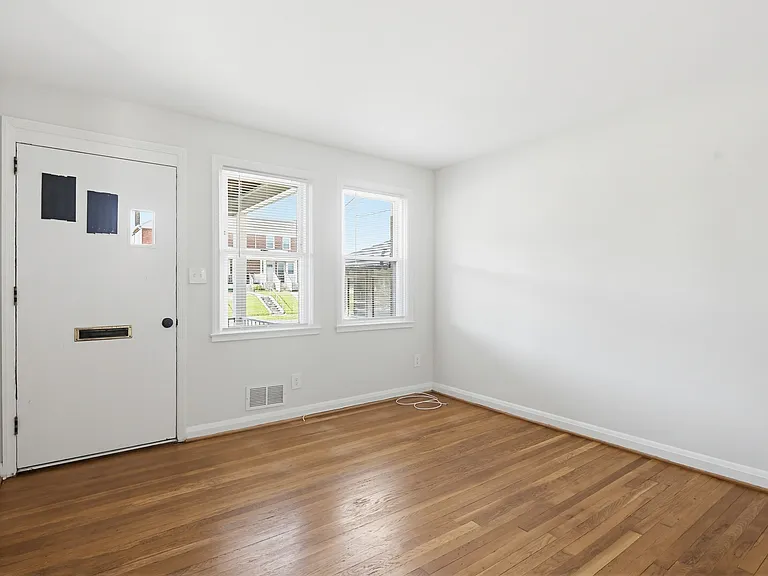 7536 Westfield Rd — Photo 8