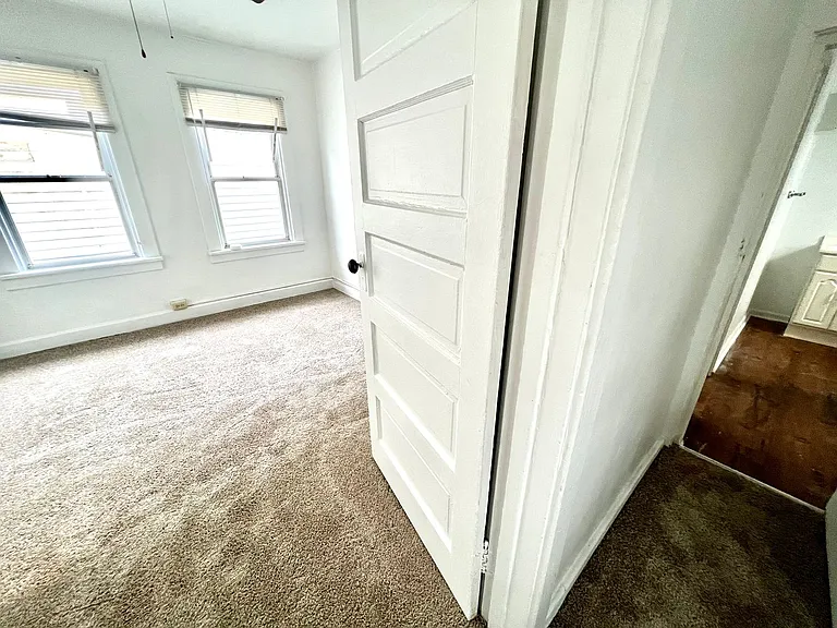 1613 Fourth Avenue (Full Service) — Photo 18