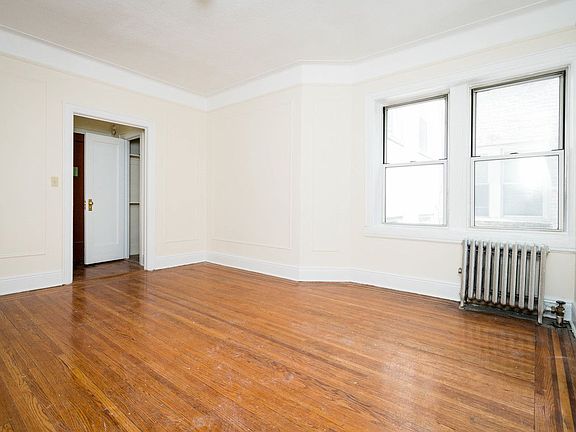 2nd image of 4535 46th St APT 4D