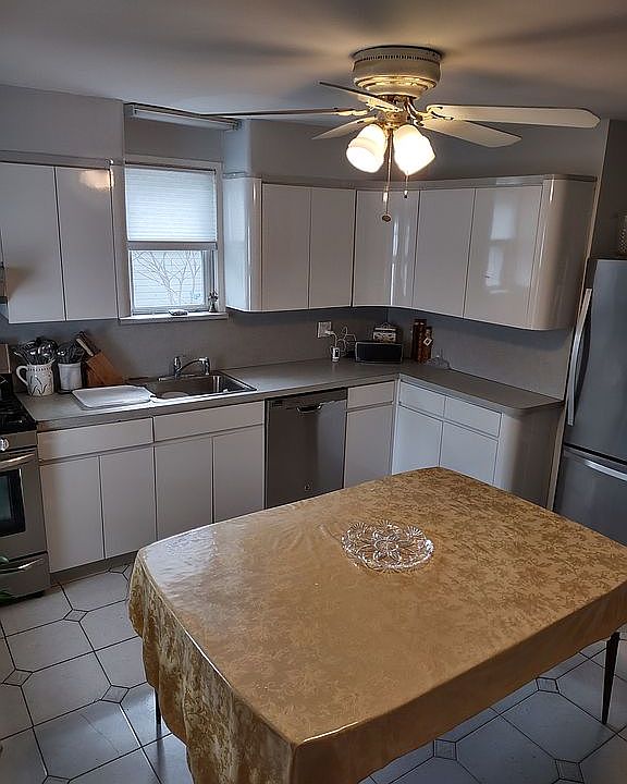 2nd image of 226 10th St