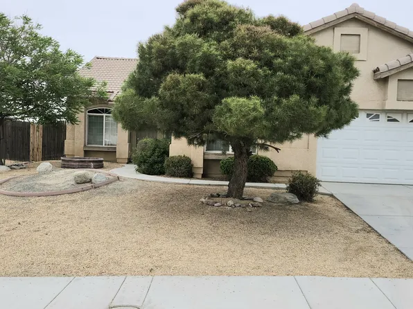 15906 Oak Ct, Victorville, CA 92395