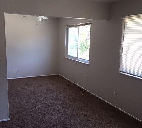 Dining Rm