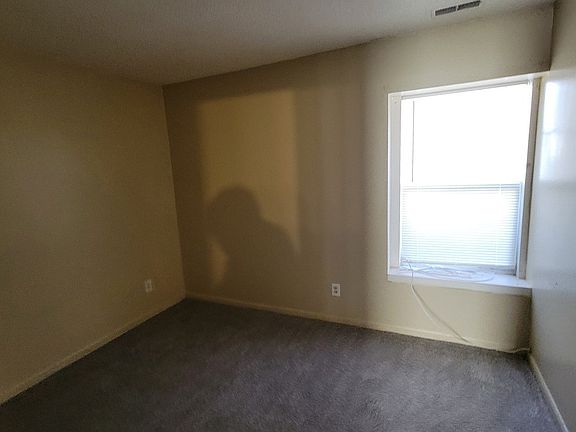 4th image of 2729 N Parker Ave