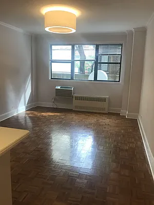 Rented by Metropolis Real Estate of Manhattan | media 13