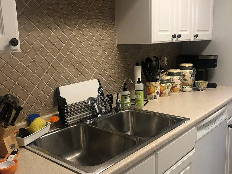 1420 Locust St #6R — Photo 8
