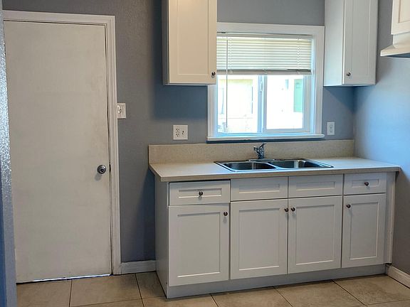 3rd image of 3022 Nebraska Ave #D