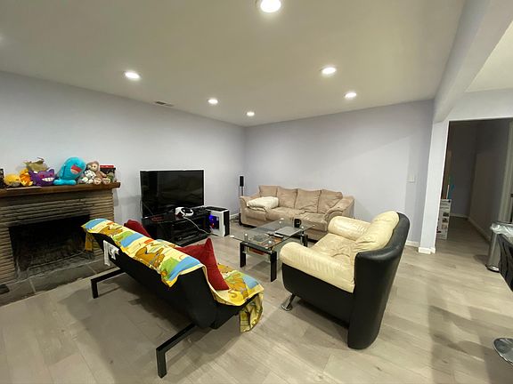 4th image of 1473 Farringdon Dr